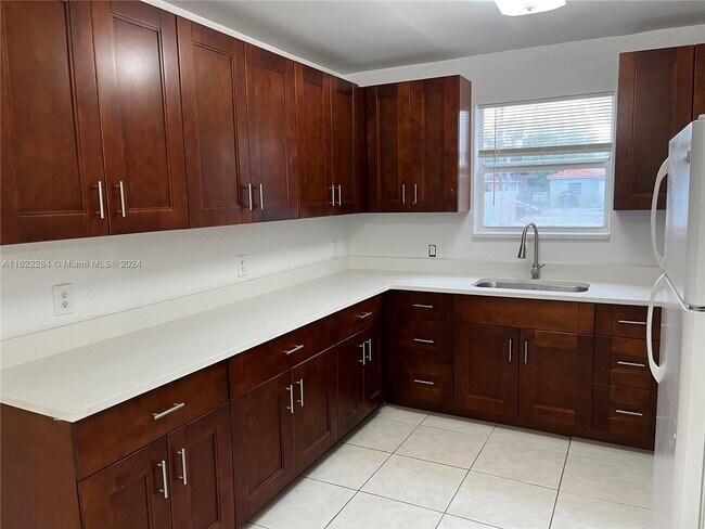 Building Photo - 181 NW 47th Ave