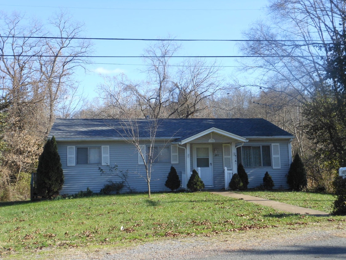 301 Brookside Dr, Caseyville, IL 62232 House Rental in Caseyville, IL