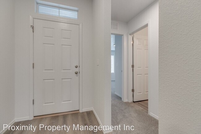 Foto del edificio - 4 br, 2 bath House - 3150 N Saratov Way