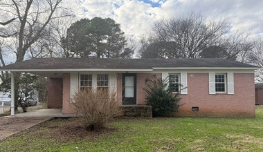 Building Photo - 465 Meredith St