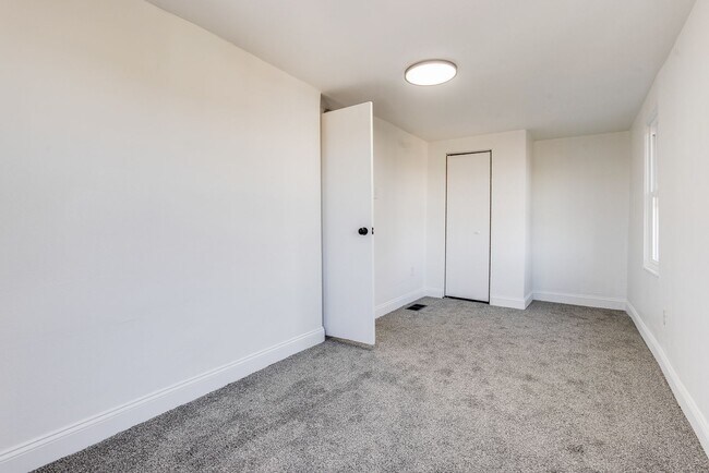 Foto del edificio - 2439 Arlington Ave