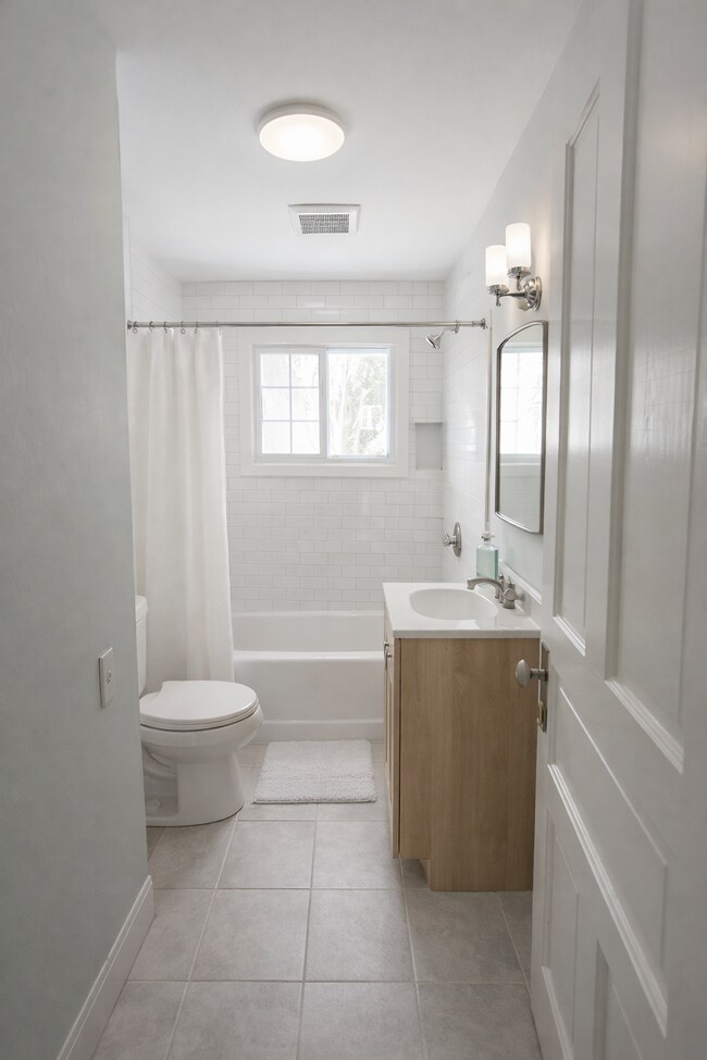 Foto del edificio - 831 Lancaster Ave