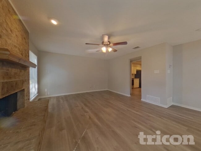 Building Photo - 616 Via Miramonte