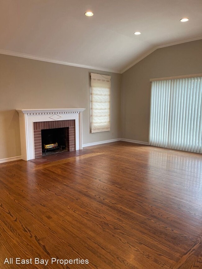 Building Photo - 4 br, 3 bath House - 488 Florence Avenue