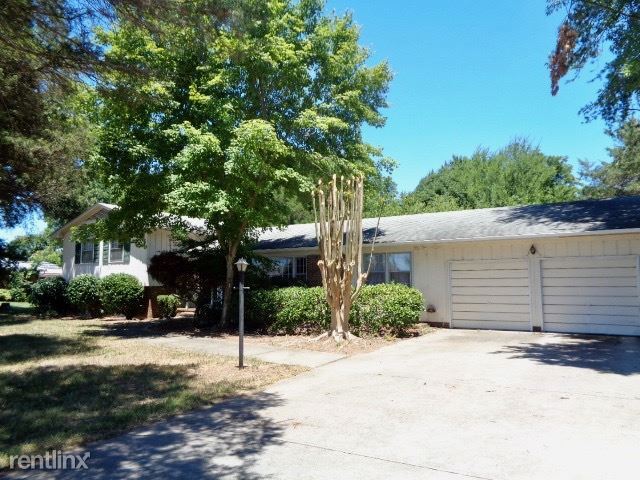 Building Photo - 4 br, 3.5 bath House - 2200 Penny Rd