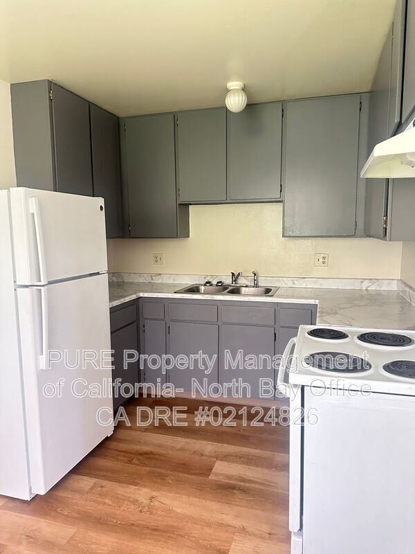 Building Photo - 308 Cooper Ln