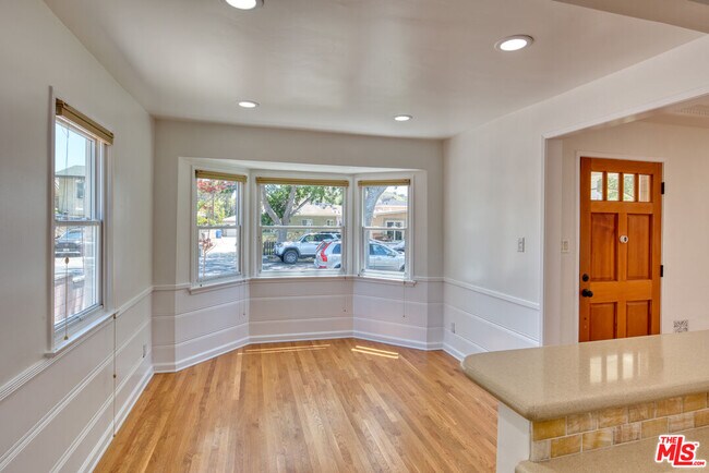 Building Photo - 9011 Krueger St