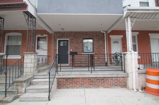 Building Photo - 5432 Pine St