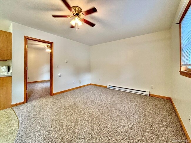 Building Photo - 15-15 Wyant Dr