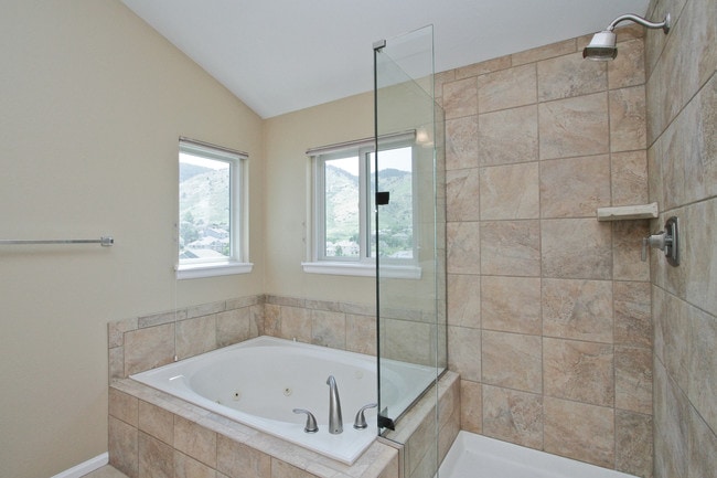 Building Photo - Beautiful 3BR Home in the Foothills of Golden