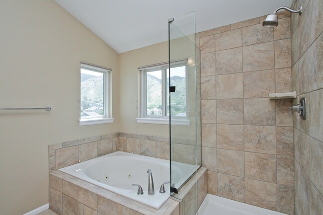 Foto del edificio - Beautiful 3BR Home in the Foothills of Golden