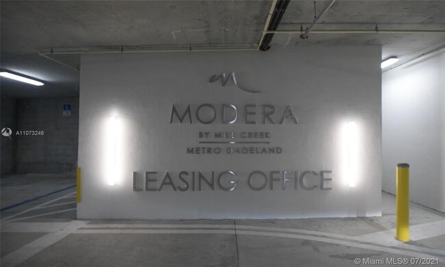 Building Photo - 8217 SW 72nd Ave