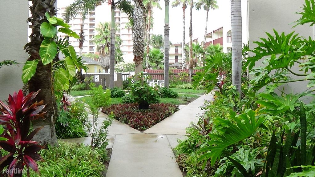 Primary Photo - 115 E Coronado Dr