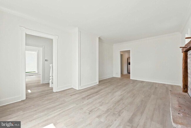 Foto del edificio - 471 N Elmwood Rd