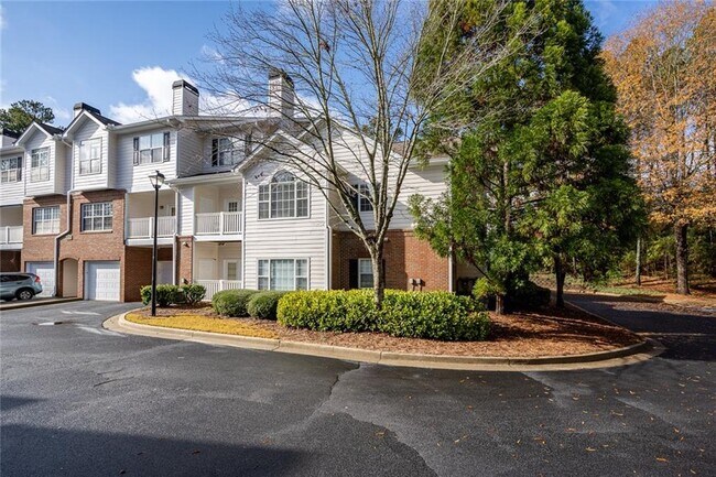 Foto del edificio - 303 Spring Heights Ln