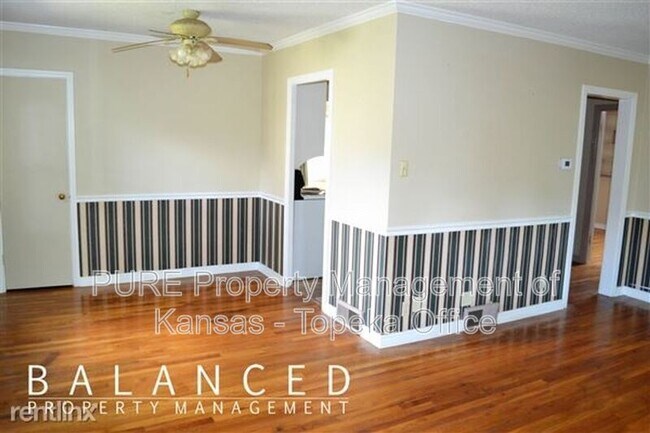 Building Photo - 722 SW Vesper Ave