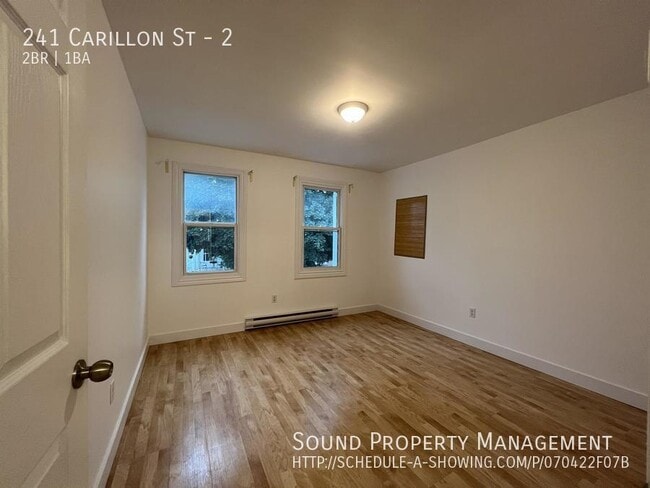 Building Photo - 241 Carillon St