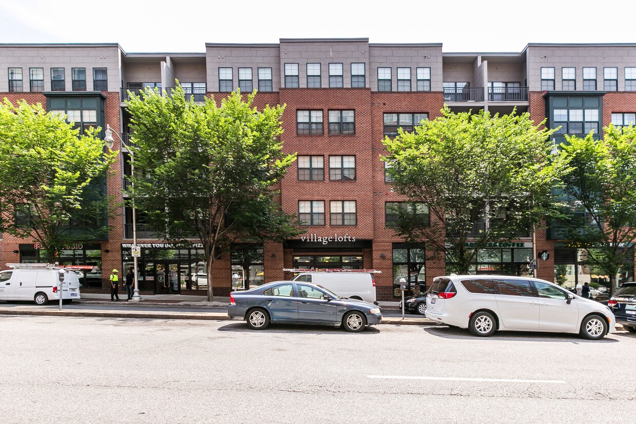 Foto principal - 3201 St Paul St
