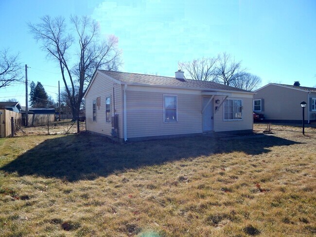 Building Photo - 741 Tomahawk Dr