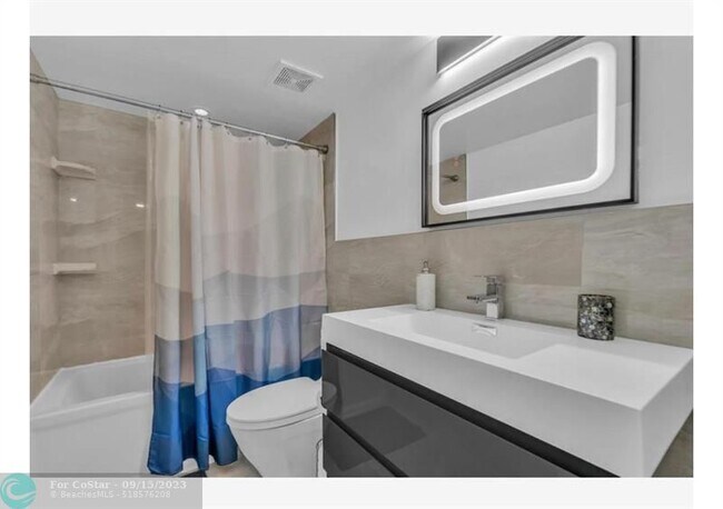 Building Photo - 5100 SW 90th Ave