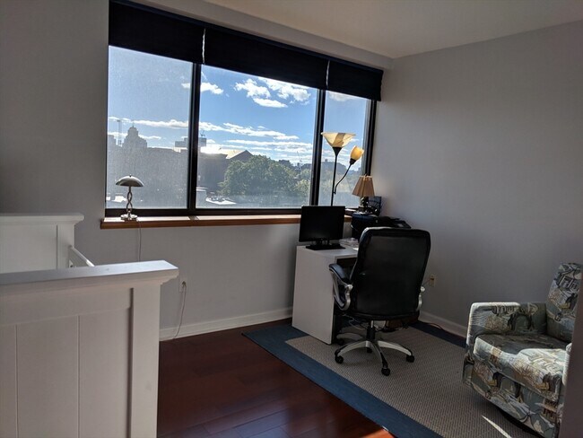 Foto del edificio - 169 Monsignor O'Brien Hwy