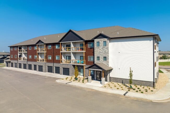 Foto principal - Grand Prairie Apartments & Townhomes