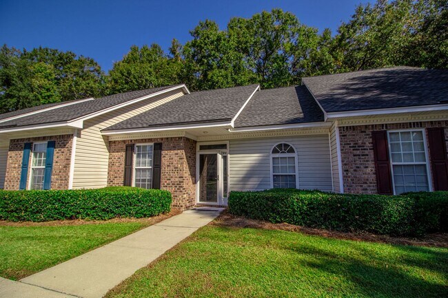 Foto del edificio - Henderson Townhomes