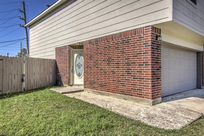 Building Photo - 9811 S Galwan Cir