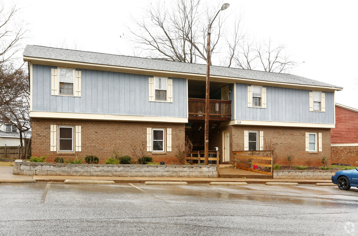 Park Creek - Park Creek Apartments