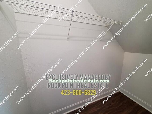 Building Photo - Beautiful East Brainerd Condo!