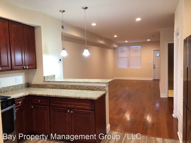 Foto del edificio - 2 br, 3 bath House - 439 Bonsal St