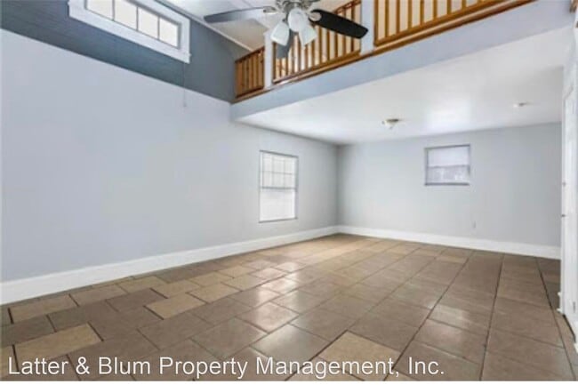 Building Photo - 1 br, 1 bath House - 327 S. Salcedo St.