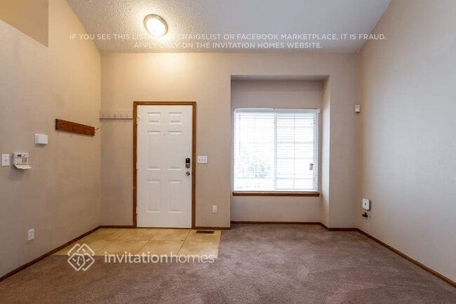 Building Photo - 10051 Shoshone Way
