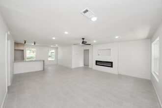 Building Photo - 13406 Shady Ln