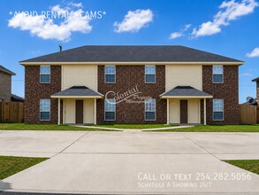 Building Photo - 3902 Gus Dr