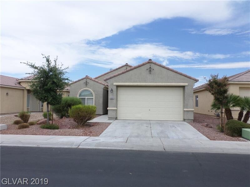 Primary Photo - 1 STORY HOME IN SILVERSTONE COURSE- 3 BEDR...