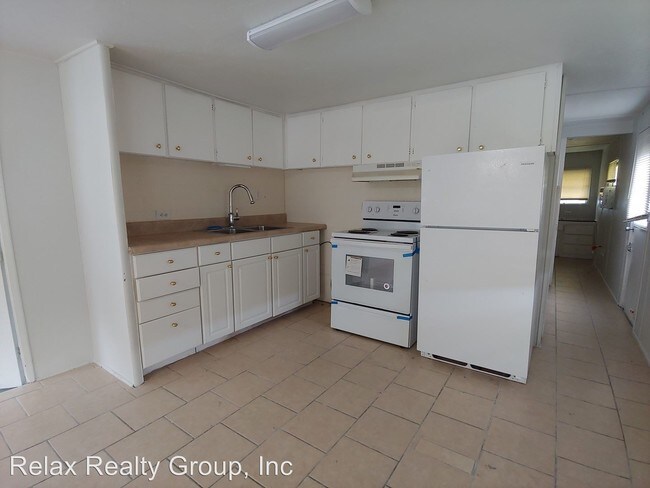 Building Photo - 2 br, 1 bath  - 17 Rosewood