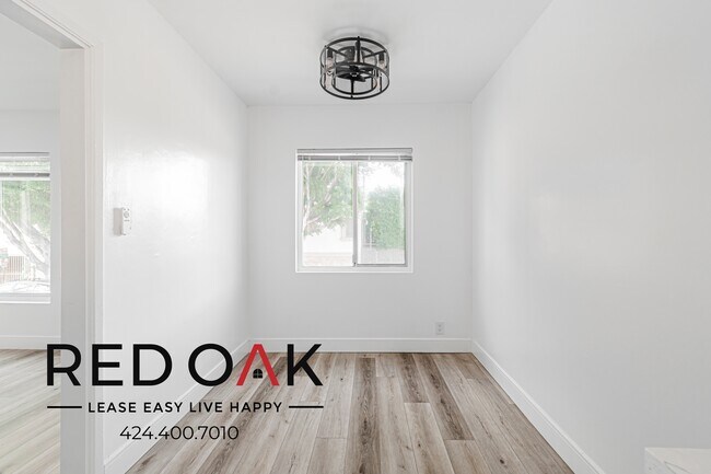 Foto del edificio - 8514 Sherwood Dr