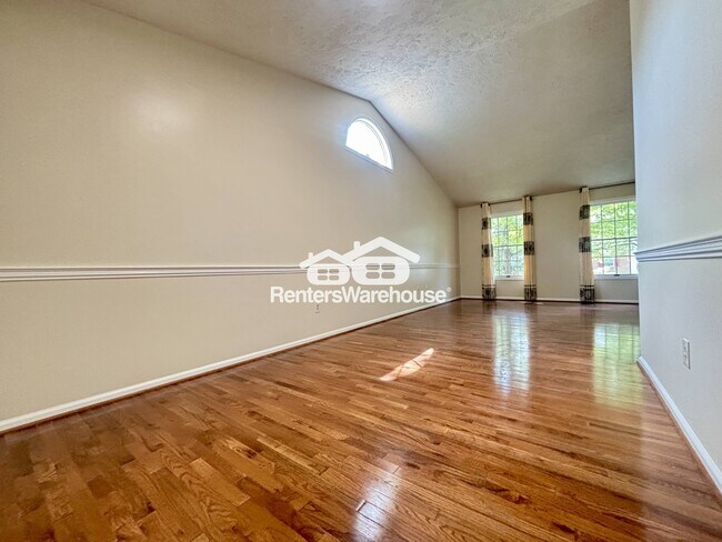 Building Photo - 20925 Shakespeare Dr