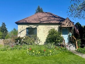 Building Photo - 944 N 7th St
