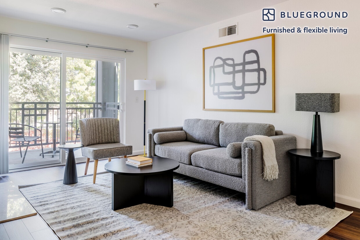 Foto principal - 1220 N Fair Oaks Ave