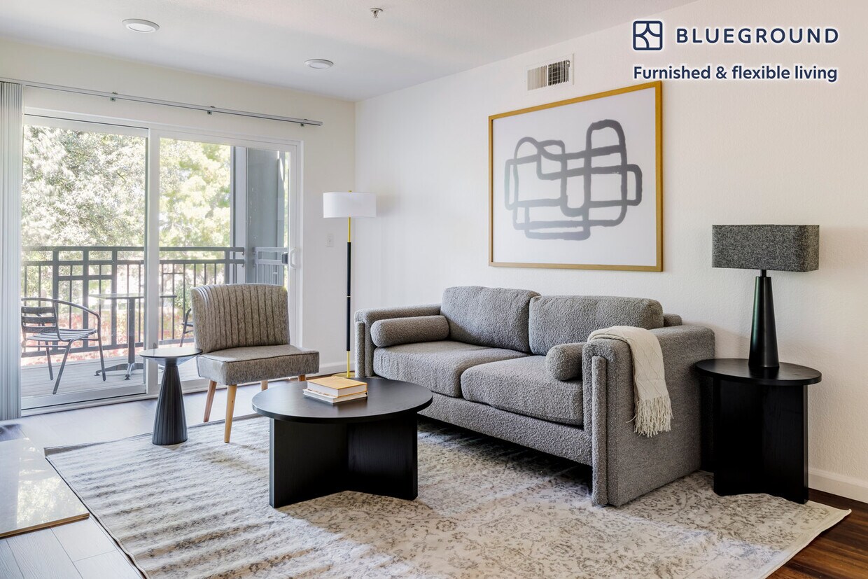 Primary Photo - 1220 N Fair Oaks Ave