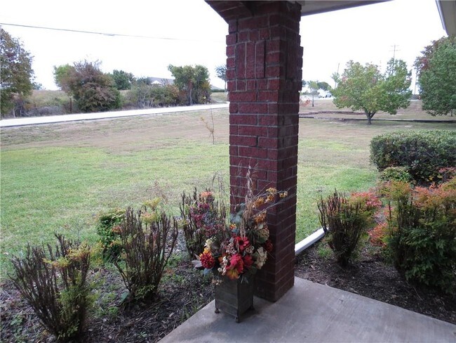 Building Photo - 603 FM740