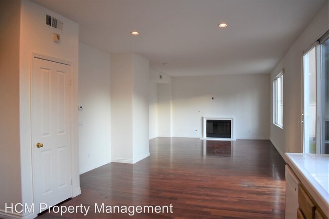 Building Photo - 4 br, 2.5 bath House - 15 Birchwood