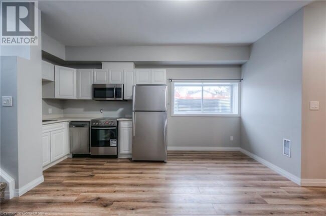 Building Photo - 47 Heiman St