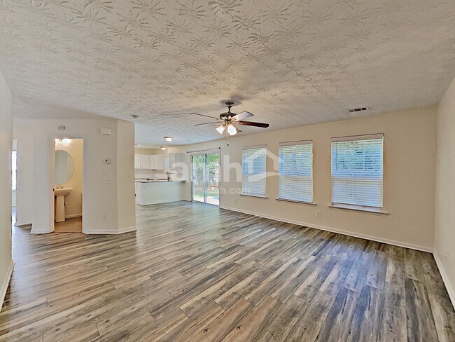 Foto del edificio - 159 Holly Mill Village Drive