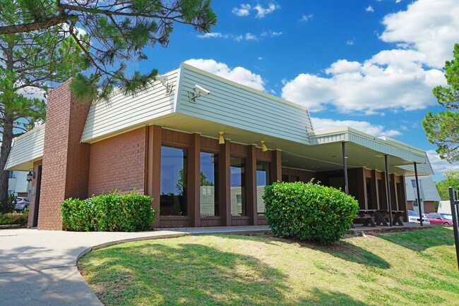 Foto del edificio - Cypress Point Apartments