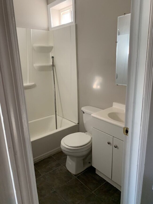 Foto del edificio - Charming Beautiful One Bedroom Apartment