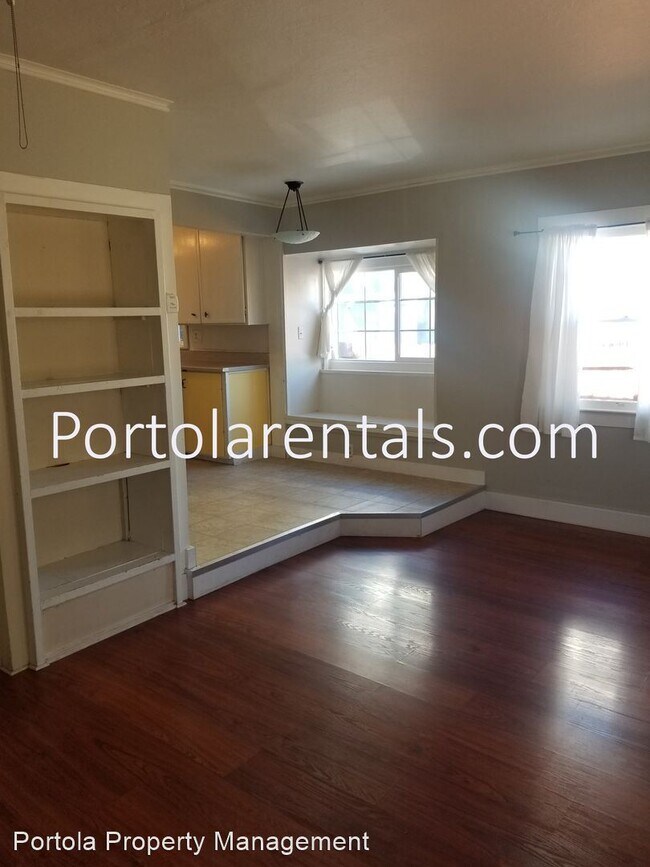 Building Photo - 2 br, 1.5 bath House - 215 Pearl St.