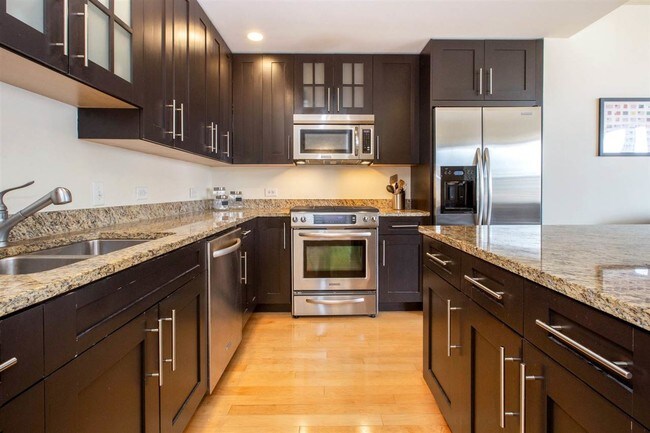 Foto del edificio - 1125 Maxwell Ln